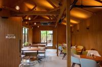 Гостиная зона в tanoshic resort 西紀荘