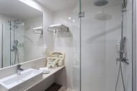 Koupelna v ubytování B&B HOTEL Valencia Ciudad de las Ciencias