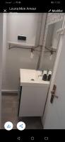 Kúpeľňa v ubytovaní APPARTEMENT LE DAUPHIN