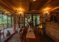 Kudrat - A Boutique Homestay- Tirthan Valleyにあるシーティングエリア