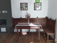 Telewizja i/lub zestaw kina domowego w obiekcie confortable maison familiale à l'entrée du village médiéval