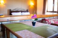 Posteľ alebo postele v izbe v ubytovaní Pleiades Studios All Season Gems - Korinthos Stone Retreats