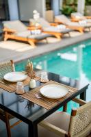 Sundlaugin á The Line Canggu eða í nágrenninu