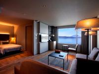 Lake Toya Hotel Guide 2026: 16 Toyako Onsen Hotels, Lake-View Rooms, Sky Open-Air Baths and Fireworks from Your Room