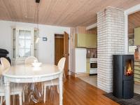 Kuchyň nebo kuchyňský kout v ubytování Holiday home Hemmet CCXLIX