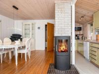Kuchyň nebo kuchyňský kout v ubytování Holiday home Hemmet CCXLIX
