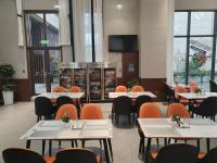 Restaurace v ubytování Dujiangyan Yuandong Yaju Hotel