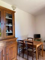 Televízia a/alebo spoločenská miestnosť v ubytovaní Agribike Agriturismo Poggio Rossino