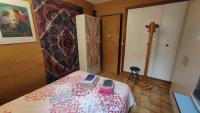 Posteľ alebo postele v izbe v ubytovaní Chambre dans villa