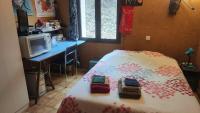 Posteľ alebo postele v izbe v ubytovaní Chambre dans villa