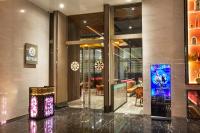 THE FACE Style Hotelにあるテレビまたはエンターテインメントセンター