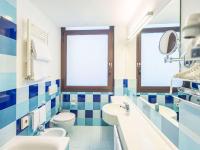 Łazienka w obiekcie Mercure Roma Piazza Bologna