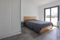 Villa Soares - Centro Albufeira - For Families - BY BEDZYにあるベッド