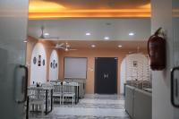 Nhà bếp/bếp nhỏ tại Hotel Siddhesh INN