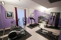 The fitness centre and/or fitness facilities at Hotel Brindor