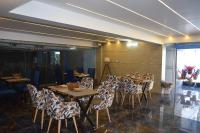 Imagen de la galería de Country Ambience Hotel By Jags City Mall, en Haldwāni