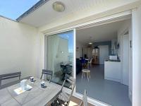 Balkón alebo terasa v ubytovaní Appartement T3 avec balcon proche commodités, parking inclus - FR-1-349-198