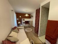 Posedenie v ubytovaní Maison rénovée 3 chambres près plage, clim, internet - FR-1-726-5