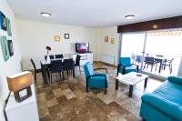Kuchyňa alebo kuchynka v ubytovaní BAHIA I HomeStay by Turismar