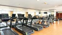Das Fitnesscenter und/oder die Fitnesseinrichtungen in der Unterkunft Phuket Graceland Resort and Spa