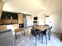 Kuchyňa alebo kuchynka v ubytovaní Résidence hôtelière les hameaux de saint cyprien appartement 2 chambres