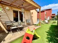 Vonkajšia záhrada v ubytovaní Résidence hôtelière les hameaux de saint cyprien appartement 2 chambres