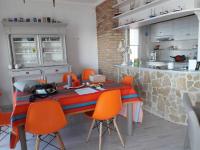 Kuchyň nebo kuchyňský kout v ubytování Apartamento Casa Linda con vistas espectaculares AV-40