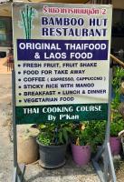 Chứng chỉ, giải thưởng, bảng hiệu hoặc các tài liệu khác trưng bày tại Modern Bungalows