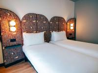 Posteľ alebo postele v izbe v ubytovaní Ibis Styles Madrid Centro Maravillas