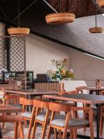 Un restaurante u otro lugar para comer en The Astana Resort and Leisure