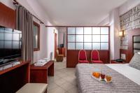 Televízia a/alebo spoločenská miestnosť v ubytovaní City Life Hotel