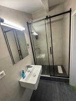 Hotel Capitol Zentrum - 24h -にあるバスルーム