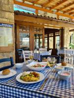 Comida en el hotel o alrededores