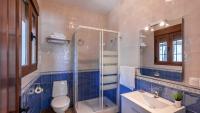 Kúpeľňa v ubytovaní Villa Las Gayumbas Villanueva de la Concepcion by Ruralidays