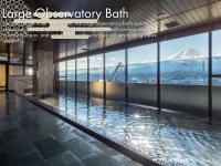Where to Stay for Autumn Leaves at Lake Kawaguchi 2026: Lakeview Hotels, Maple Corridor Stays and Upside-Down Fuji