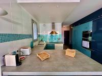 Kuchnia lub aneks kuchenny w obiekcie PGH N9- Vue Mer, 100m de la Plage & Parking Privé