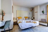 A seating area at Hotel de Riu Boutique