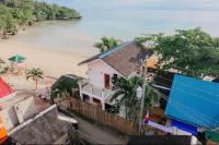 Naturlandskabet i nærheden af resortet