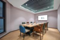 CityNote Hotel -Guangzhou Beijing Road Pedestrian Street Yuexiu Park Branchにあるビジネスエリアまたは会議室