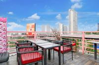 Ban công/sân hiên tại Hotel Brill View 500m From ITC Royal Kolkata