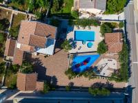 Bazén v ubytování Villa Zlatni dvori ZadarVillas nebo v jeho okolí