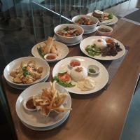 Comida en el hotel o alrededores