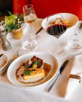 Φαγητό σε αυτό το ξενοδοχείο ή κάπου εκεί κοντά