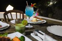 Jídlo v hotelu nebo okolí