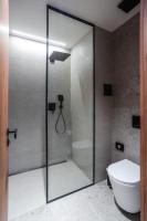 Koupelna v ubytování Magnetit Hotel Šumava