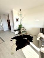 Posezení v ubytování Family Apartment with Lake View | 73