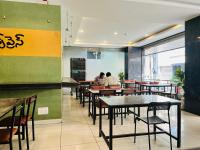 Nhà hàng/khu ăn uống khác tại Harvey's Hotels - Gowlidoddy - Near US Consulate