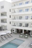 Basen w obiekcie Aparthotel Marina Drach lub w pobliżu