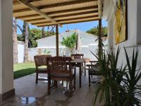 Patio alebo iná vonkajšia časť ubytovania Villa andaluza relax y playa en entorno tranquilo