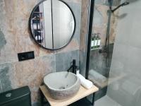 Kúpeľňa v ubytovaní Villa andaluza relax y playa en entorno tranquilo